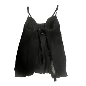 snygg topp - jättefin topppp! jättefin inför sommarn😛