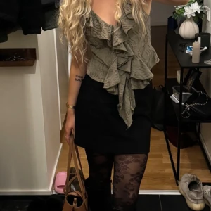 Minikjol - Använd men i felfritt skick🌺 skulle säga att den passar både xs-s🩷