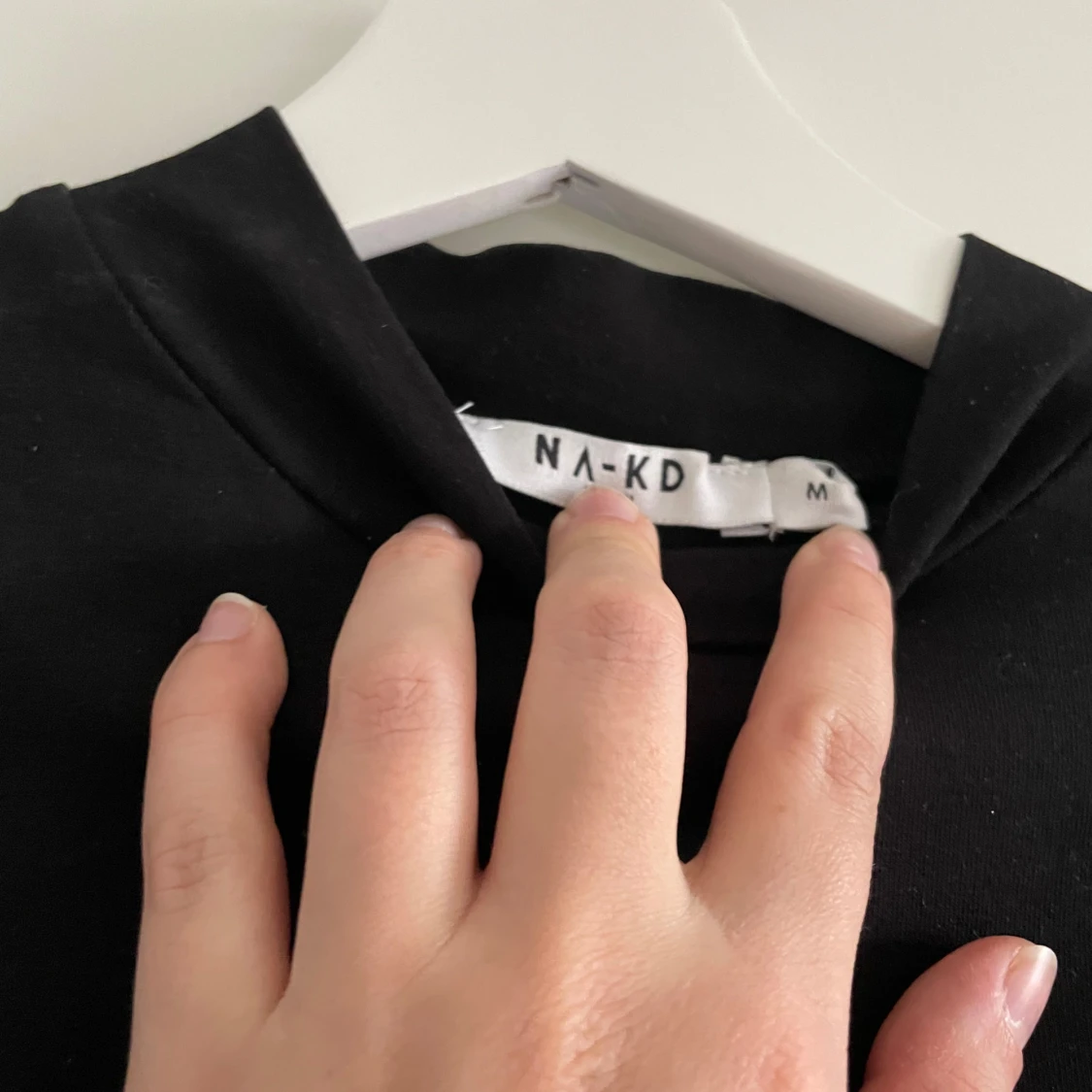 Svart croppad tröja från NA-KD - 2