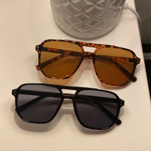 pilot solglasögon  - 2 par assnygga solglasögon💕💕💕