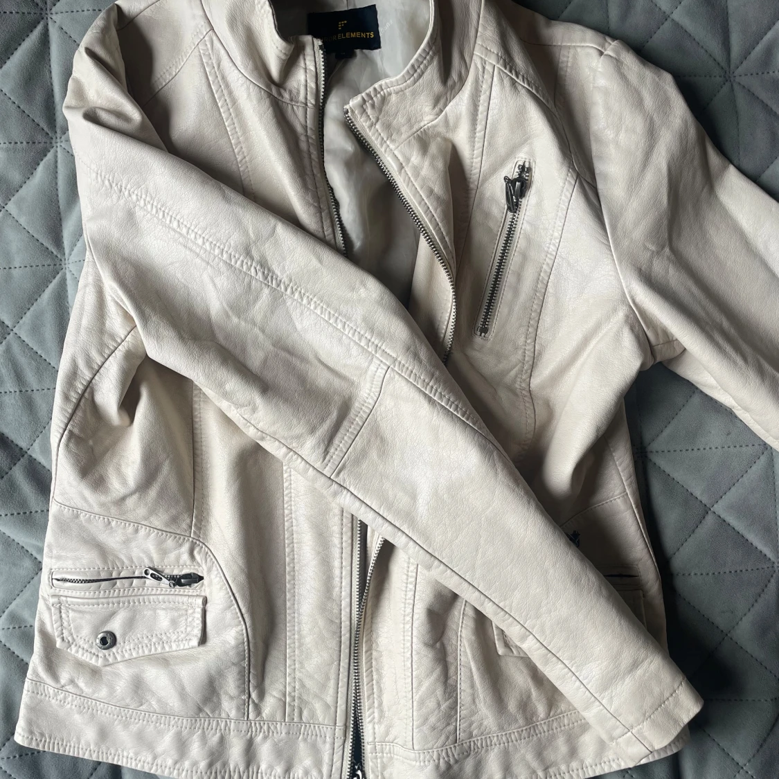 Beige vårjacka  - 1