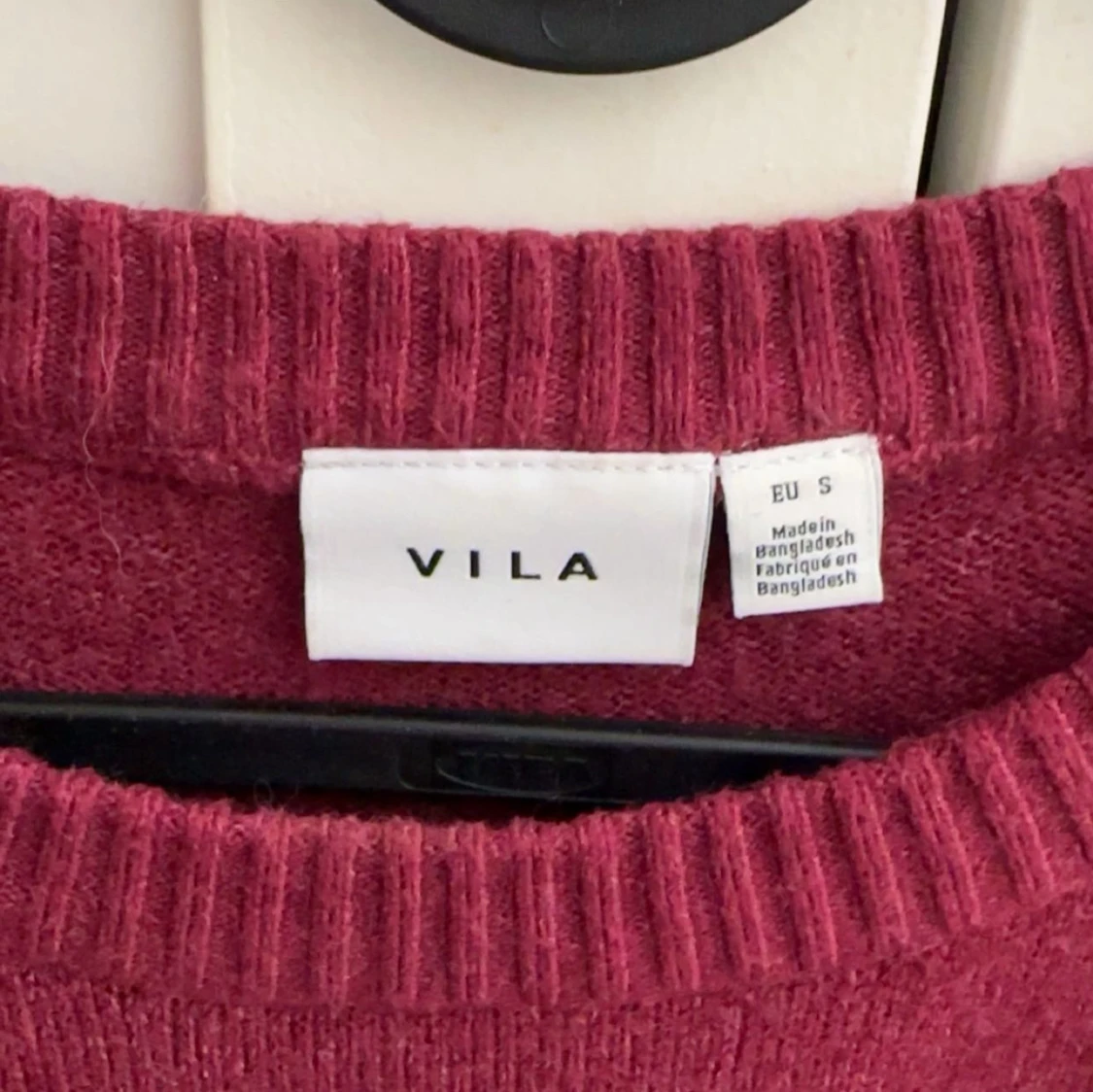 Vinröd stickad tröja från Vila - 2