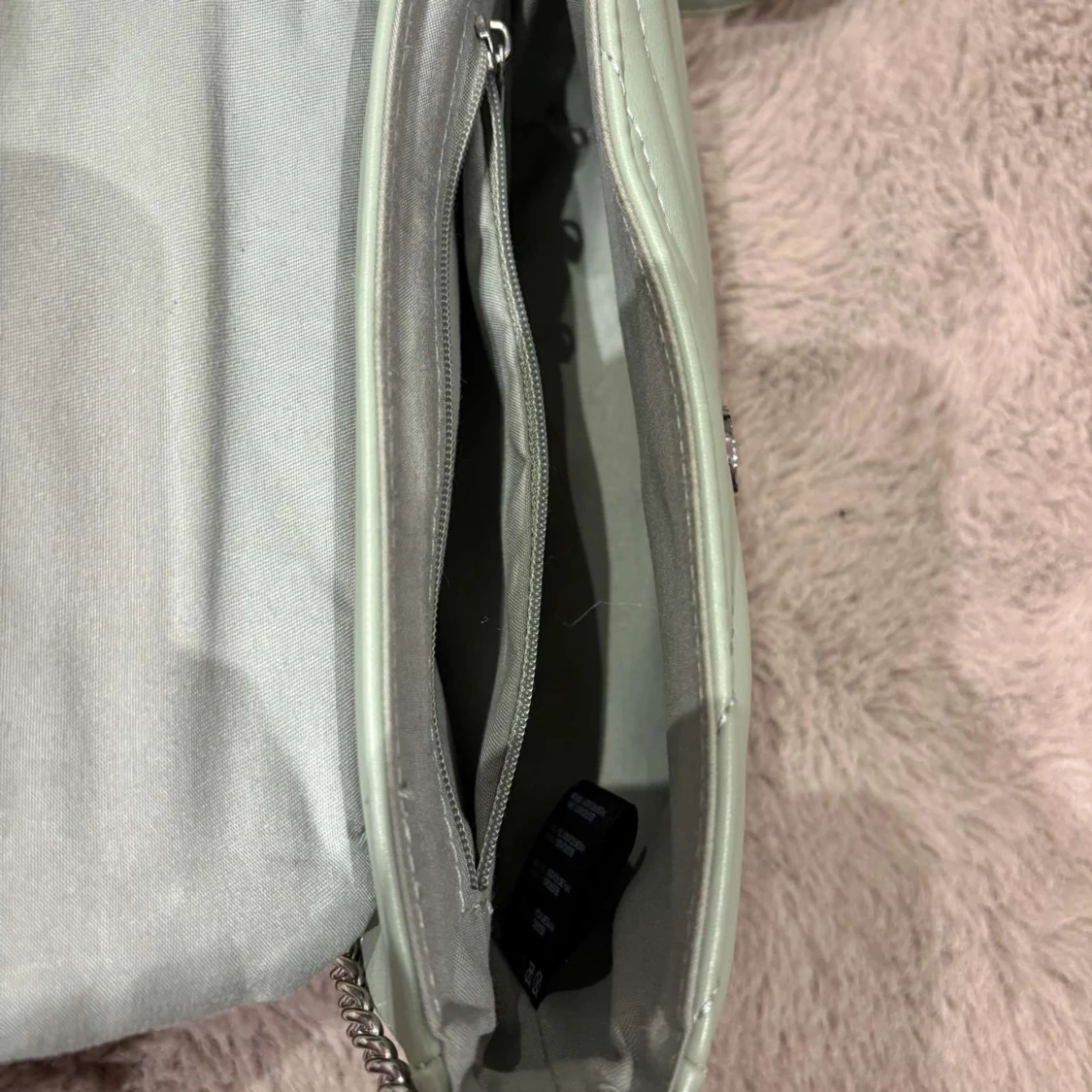 Ljusgrön quiltad axelväska med kedja - 2