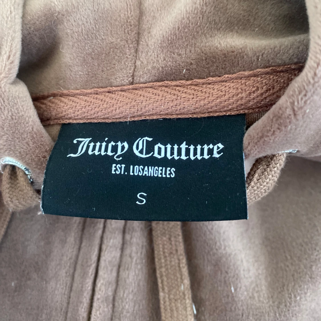 Brun velour hoodie från Juicy Couture - 2