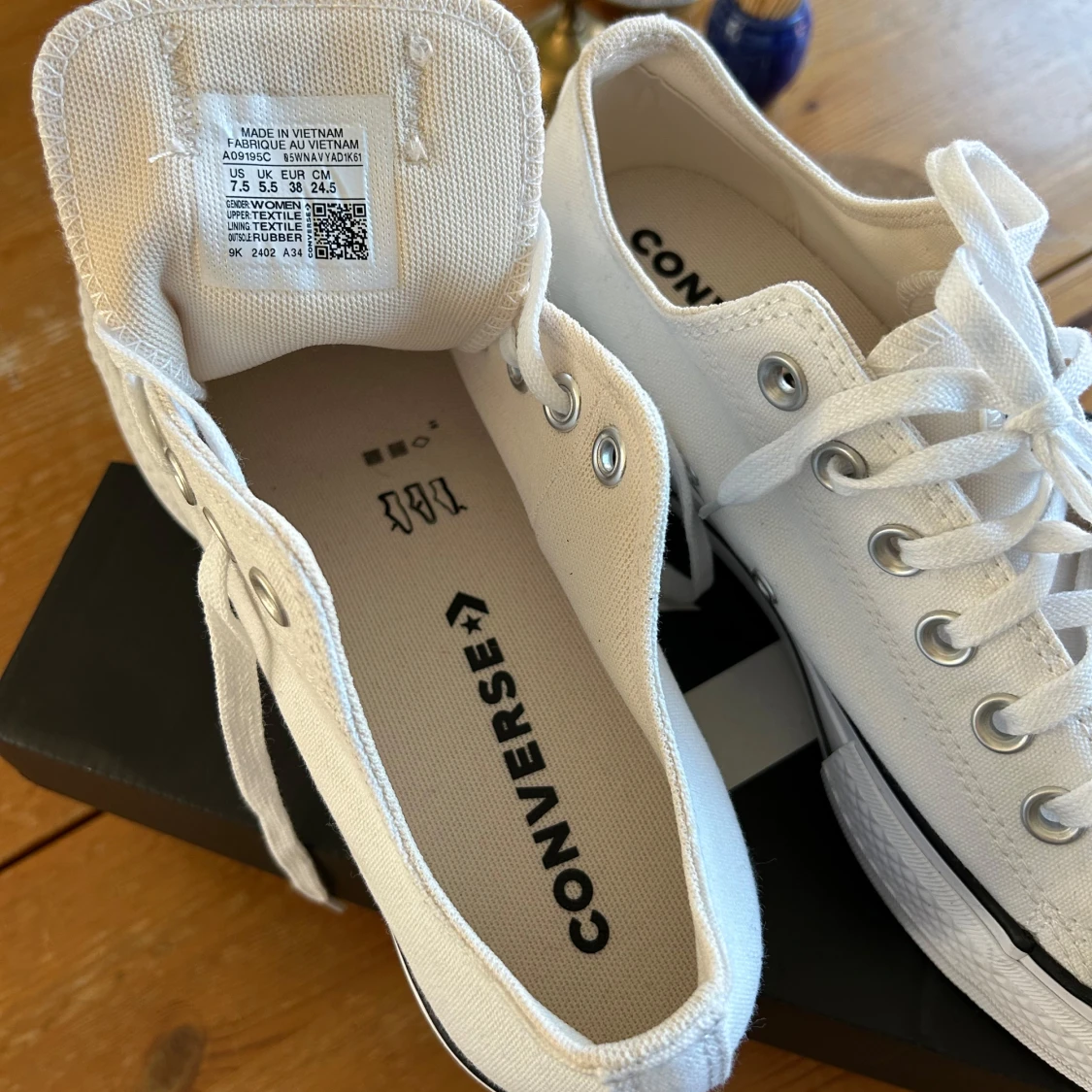 Vita Converse med platå - 3