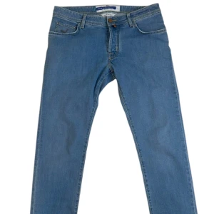 Jacob Cohën  - Jacob Cohën Jeans. Modell Nick! Storlek W34. Skick 9/10 som nya. Pris 1590kr nypris 5200kr. Finns att köpa på våran hemsida (Fashionels.com) 