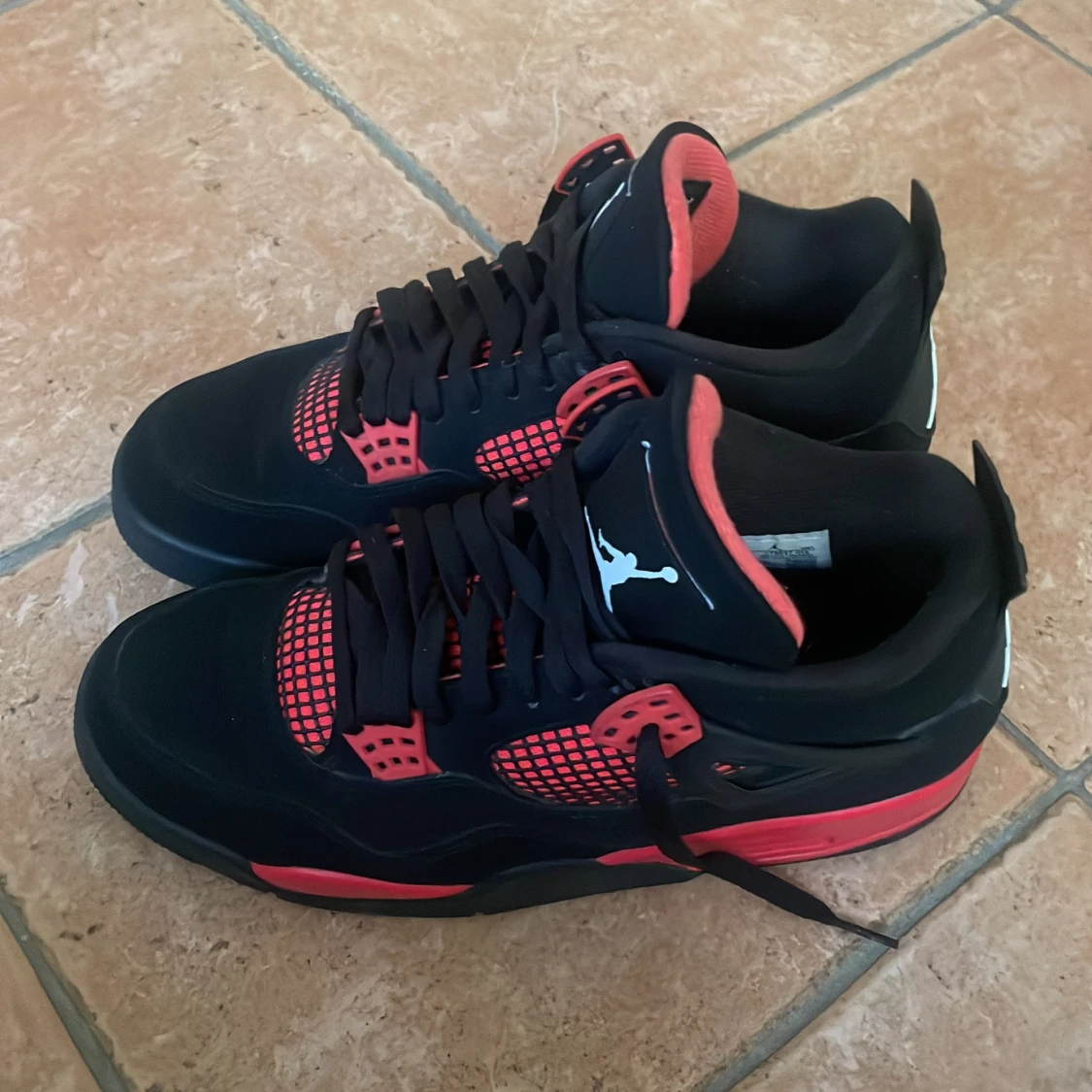 Jordan 4s retro red  - 3