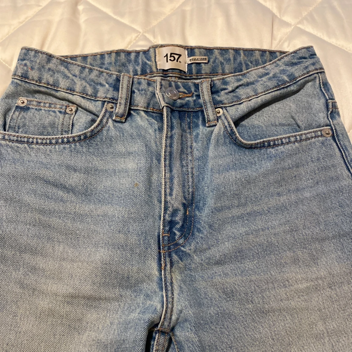 Ljusblå wide leg jeans från 157