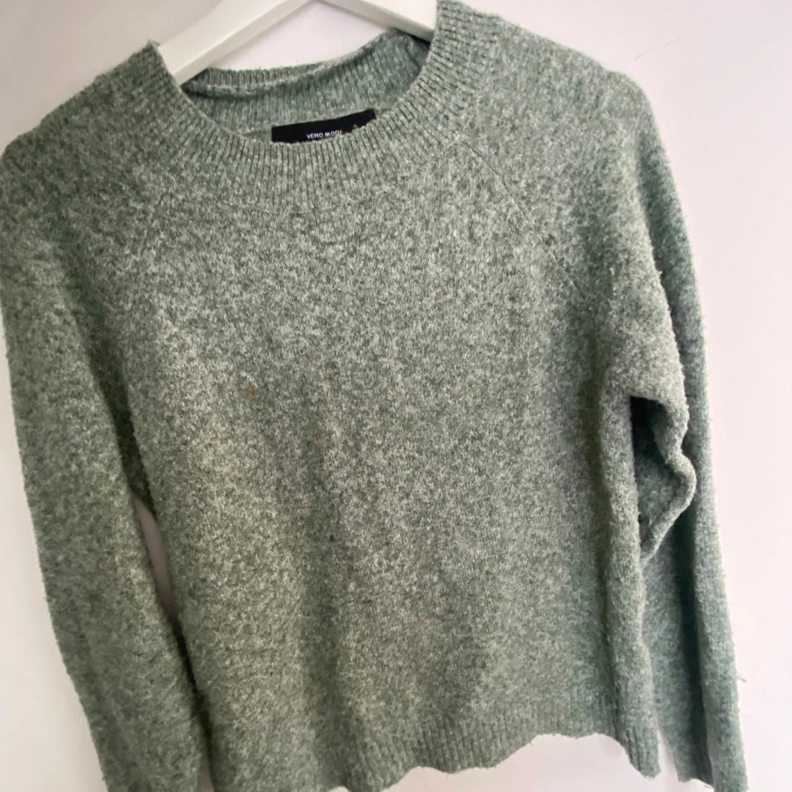 Ljusgrön stickad tröja från Vero Moda