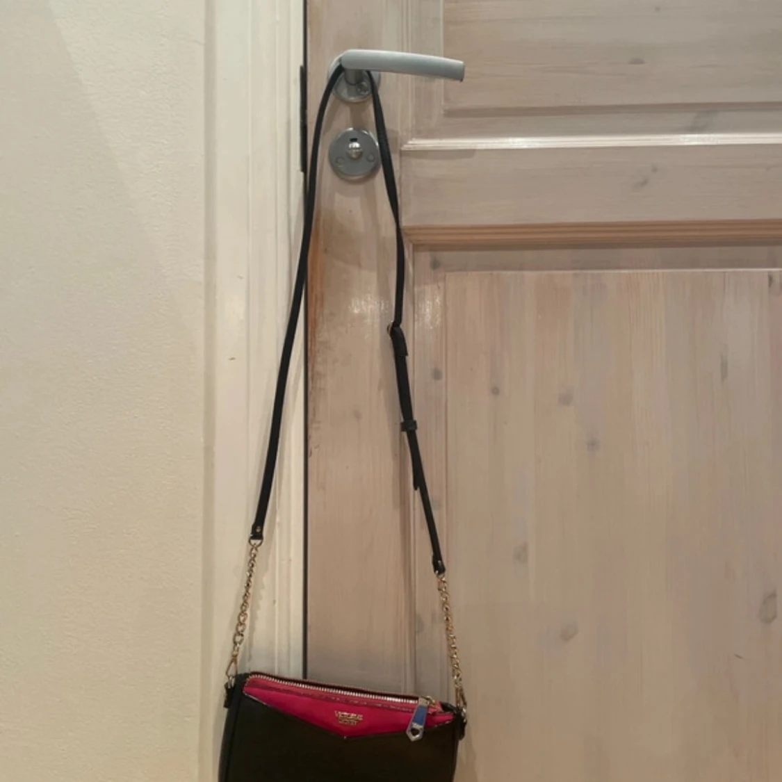 Victoria's Secret axelväska  - 4