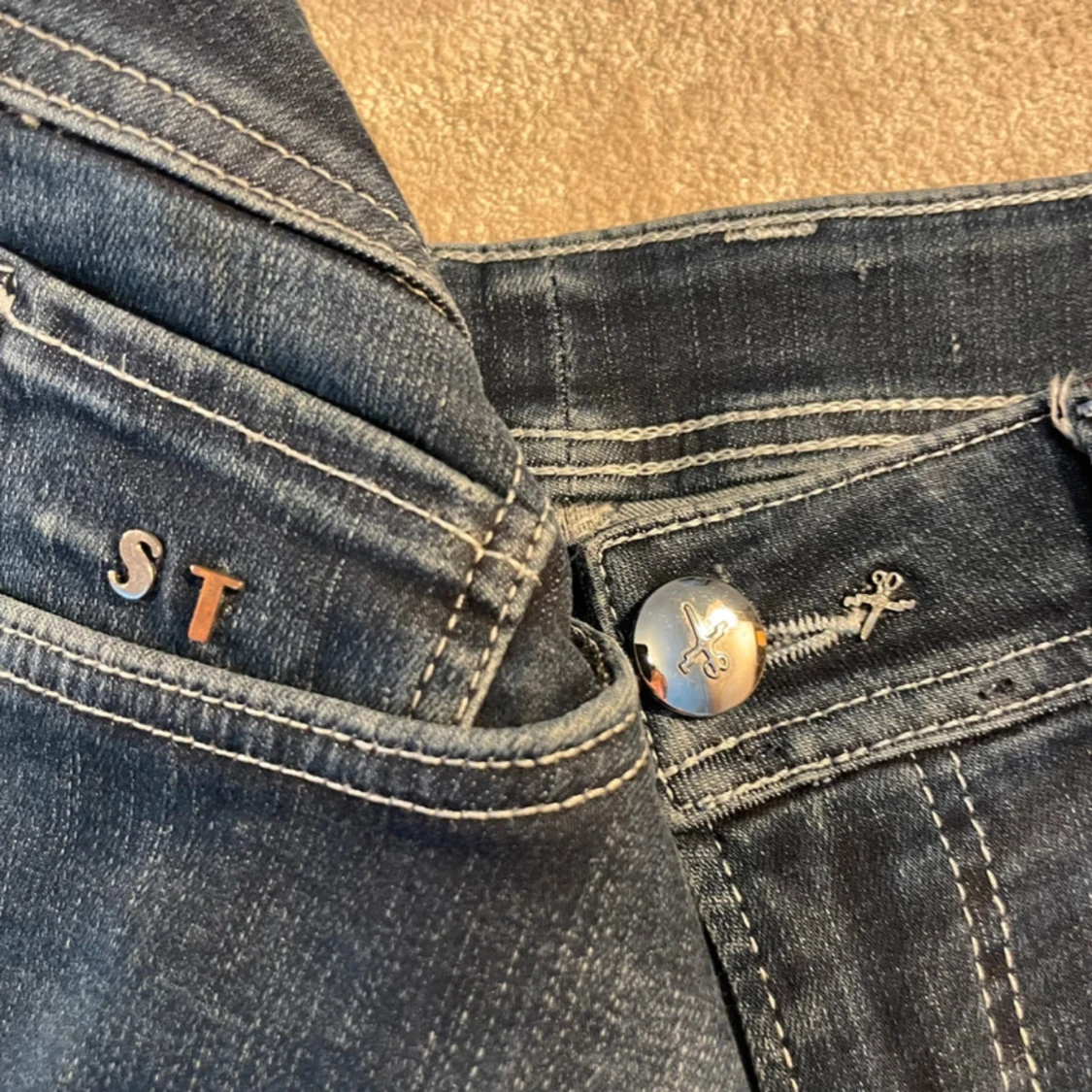 Mörkblå jeans från Tramarossa  - 1