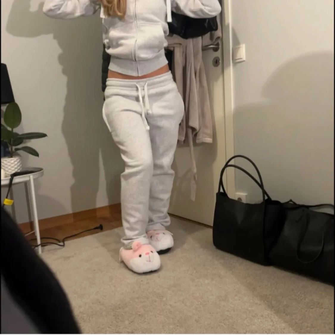 Grå mjukisbyxor från Russemerch  - 1