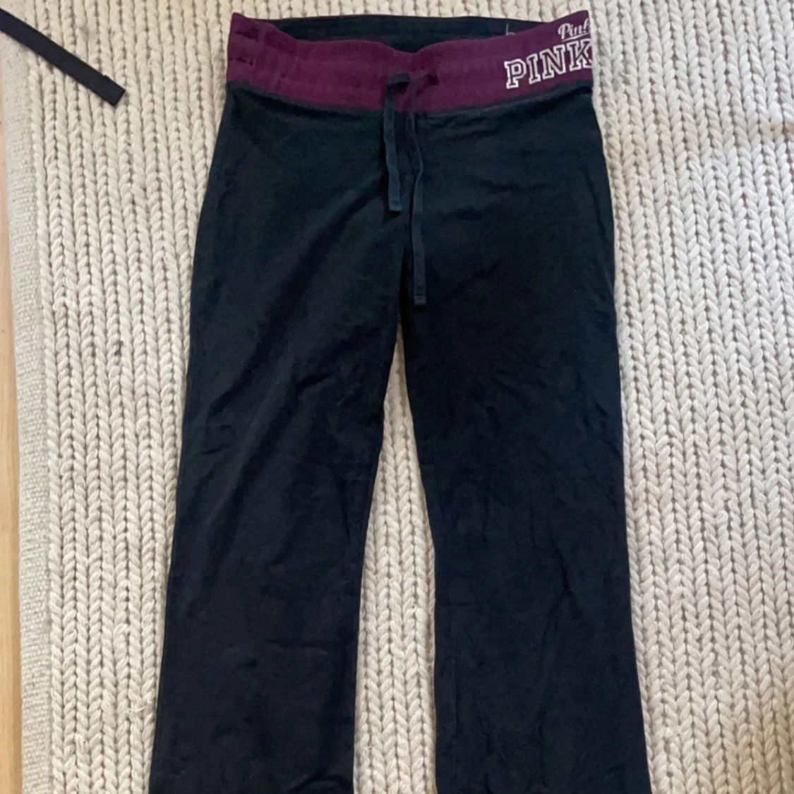 Svarta yogapants från PINK