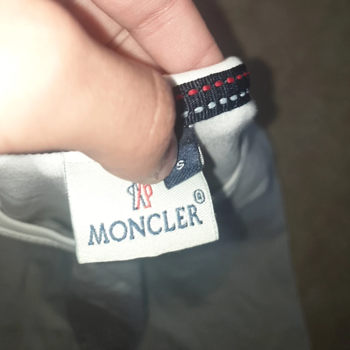 Vit t-shirt från Moncler - 1