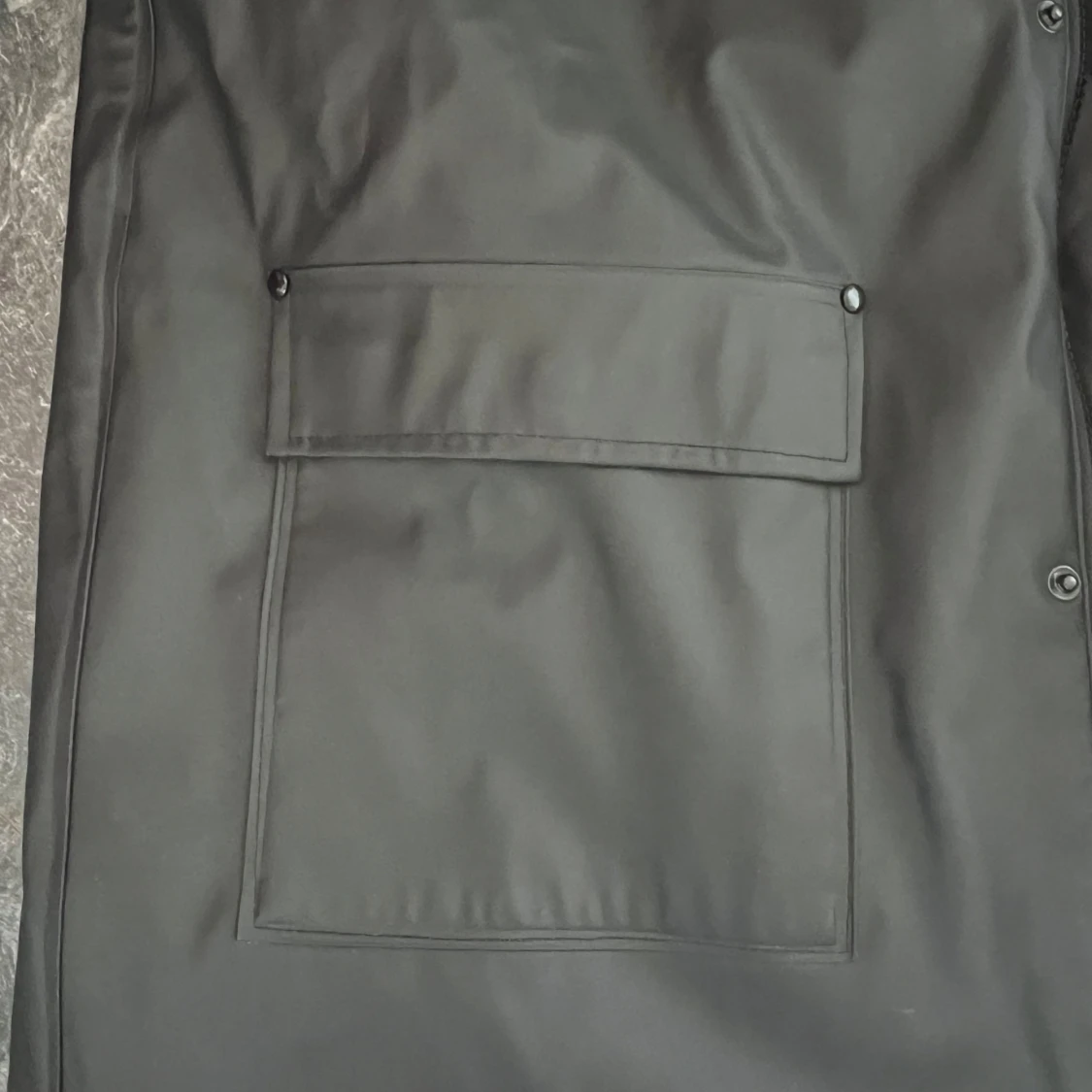 Svart regnjacka från 157 - 3