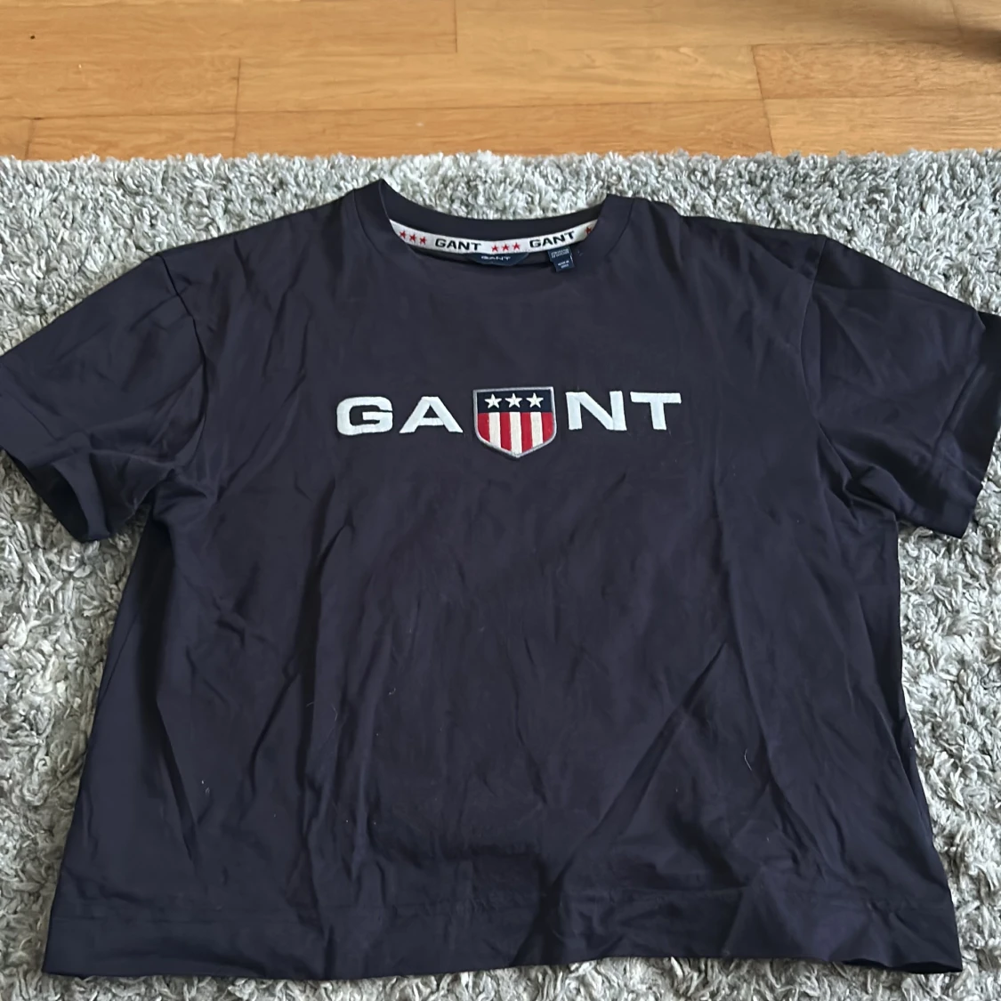 Mörkblå t-shirt från GANT - 1
