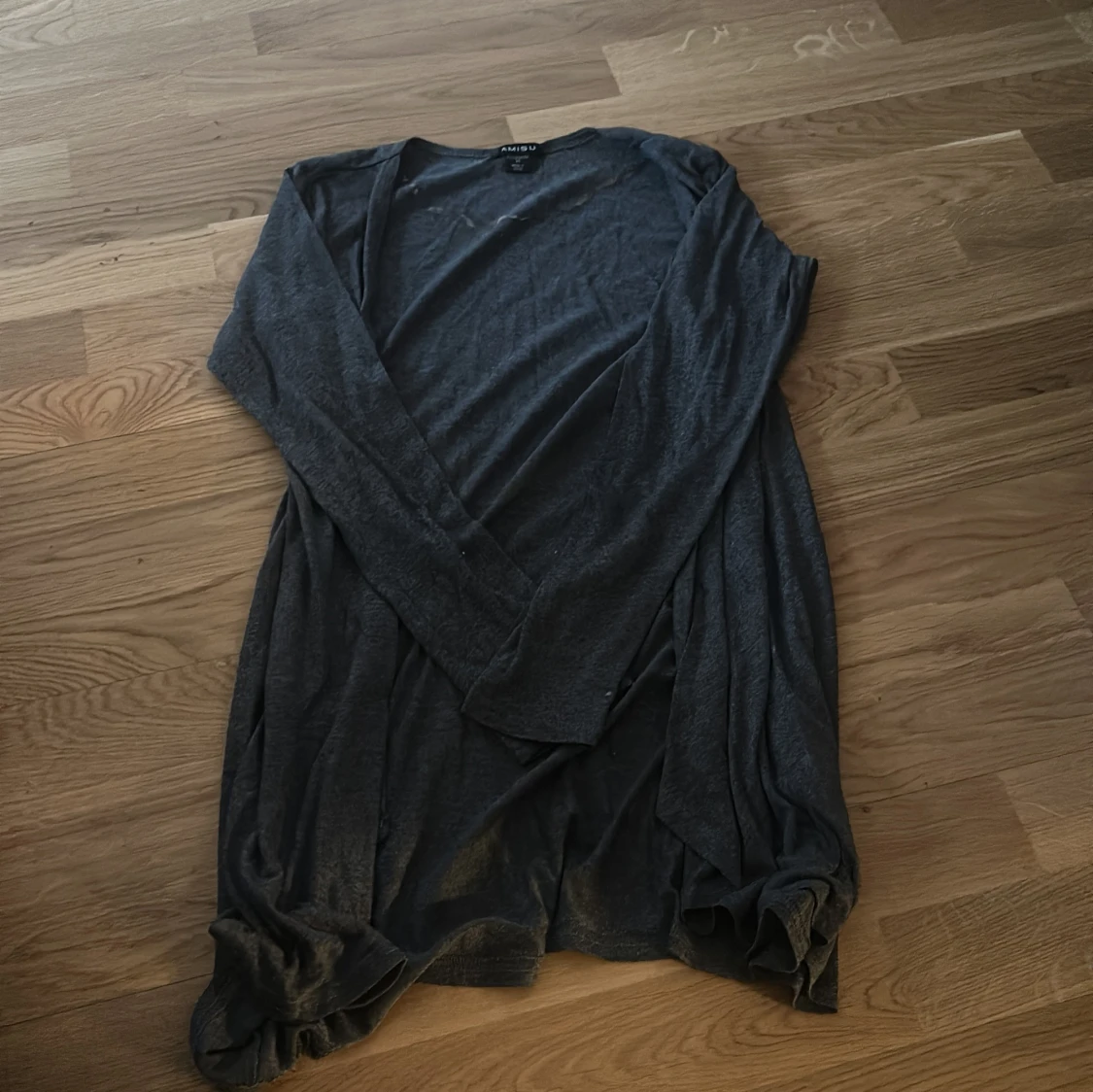 Mörkgrå kofta från Amisu