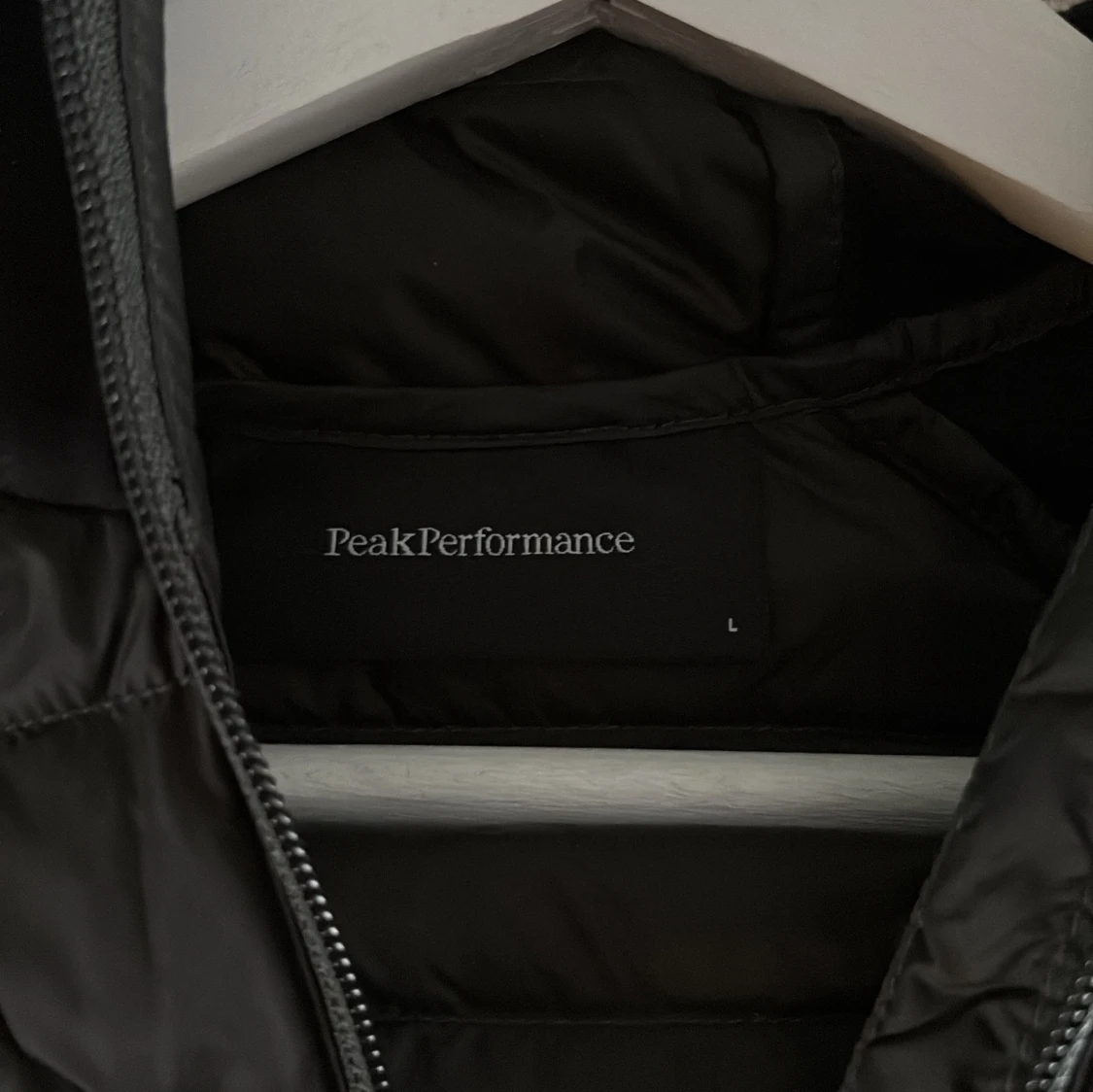 Svart pufferjacka Peak Performance L - 2