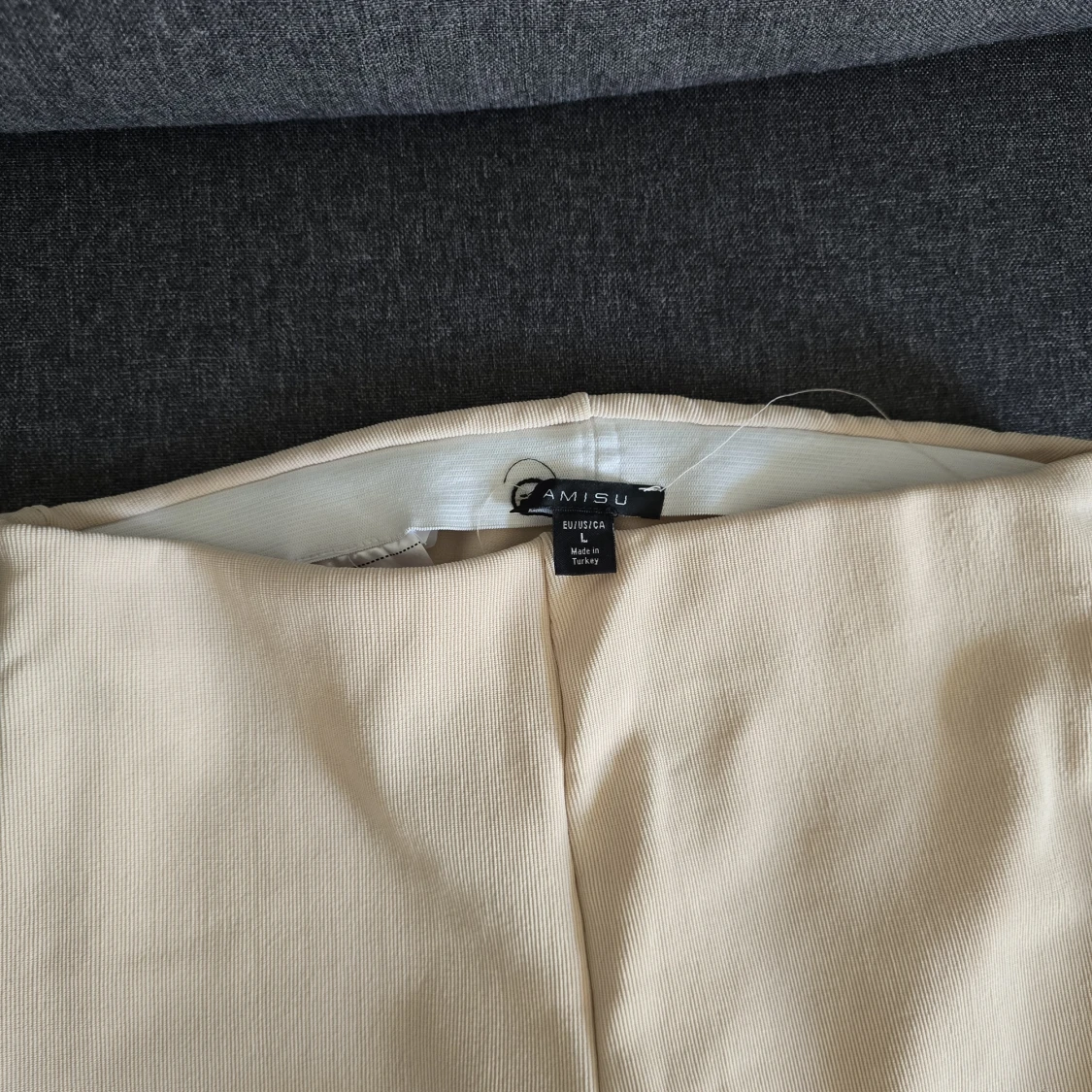 Beiga bootcut byxor från Amisu - 2