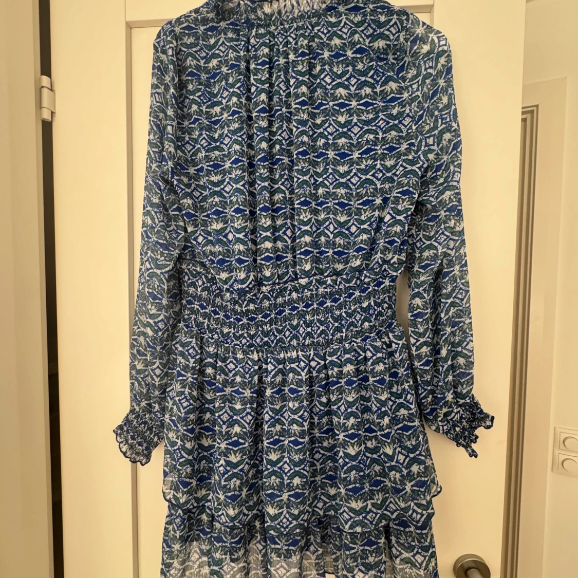 Blåmönstrad kortklänning från Zara - 2
