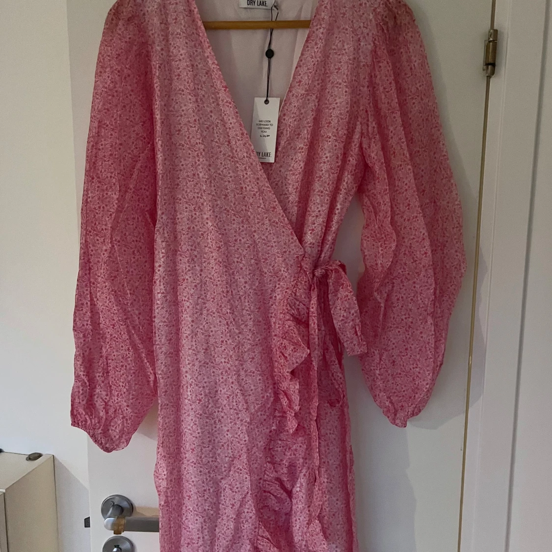 Rosa omlottklänning Dry Lake