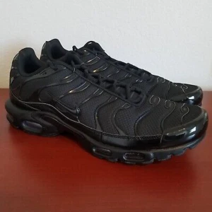 Nike air max plus HELT NYA - Storlek 43 Helt nya kvitto medföljer, nypris  2199 kr. Kan säljas billigare vid snabb affär.📍 Staffanstorp