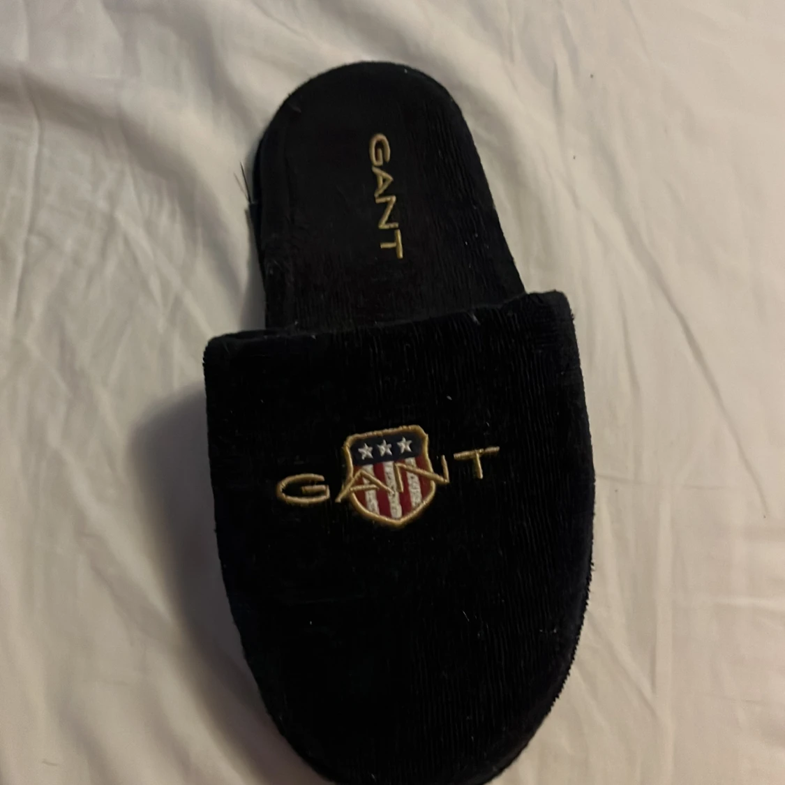 Svarta tofflor från Gant med brodyr - 3