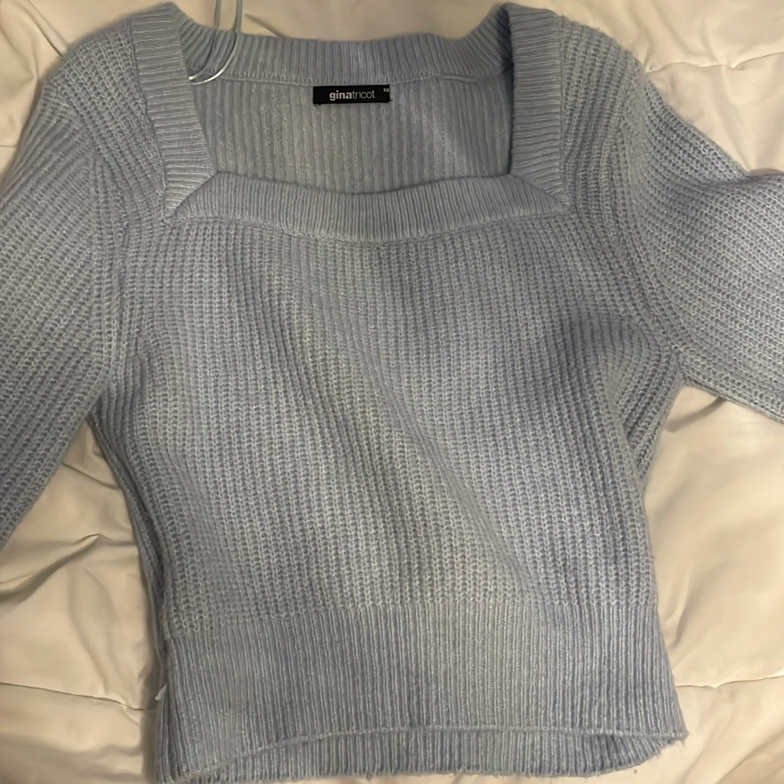 Ljusblå stickad tröja Gina Tricot