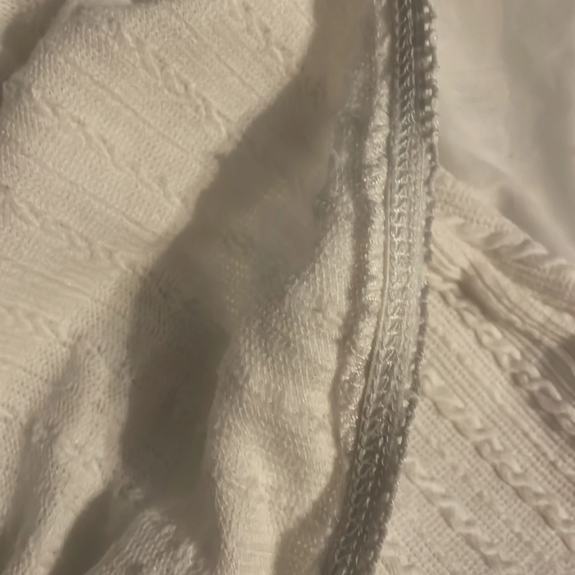 Vit stickad bandeau tubtopp med rosett - 1