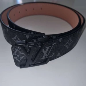 Lv bälte - Hel svart Lv bälte, helt nytt 