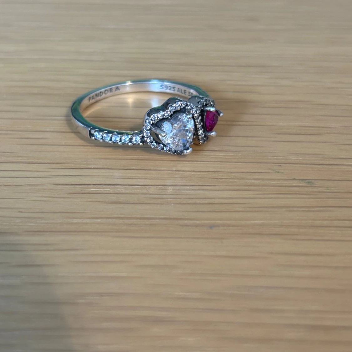 Pandora silverring med hjärtan