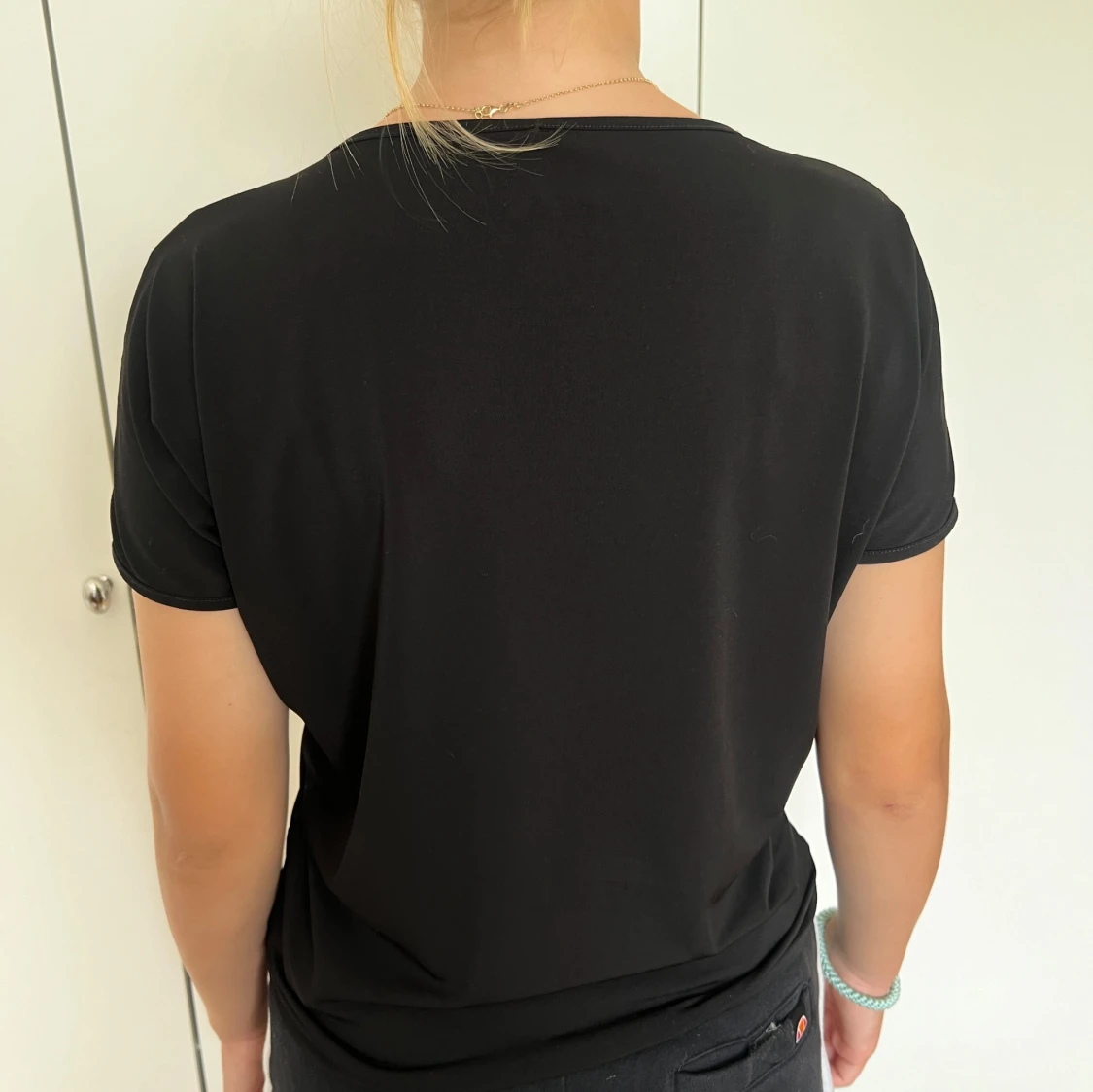 Svart tränings-t-shirt - 2