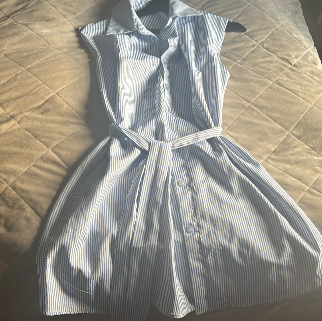 Randig skjortklänning från SHEIN