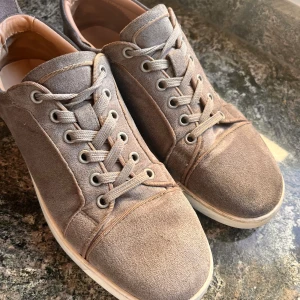 Louboutin skor //Byte funkar!! - Tar endast emot byten mot andra skor!!