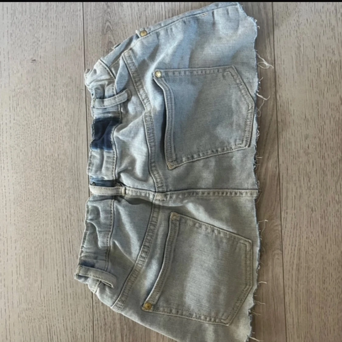 Ljusblå jeanskjol - 1