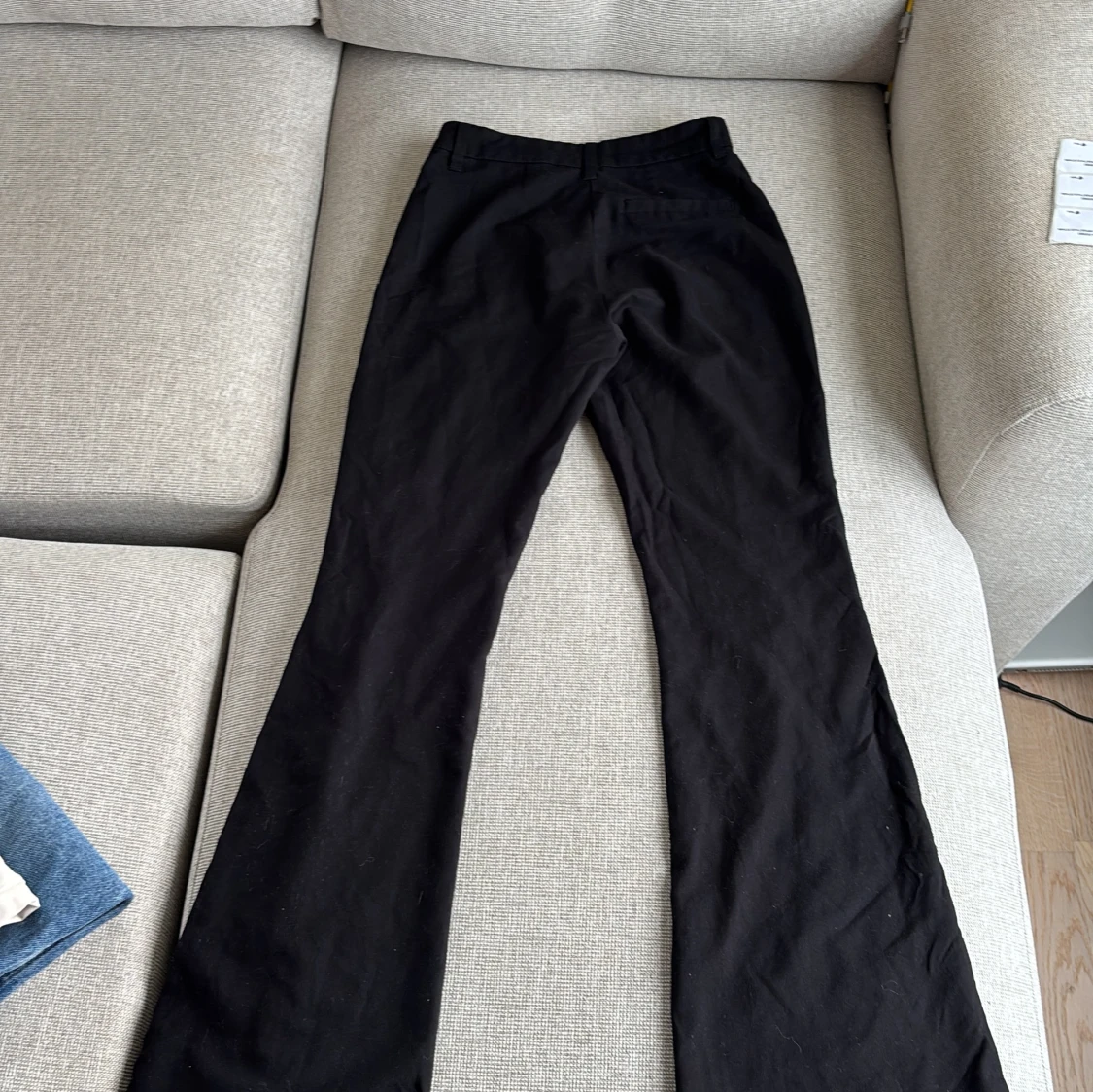Svarta bootcut kostymbyxor - 1