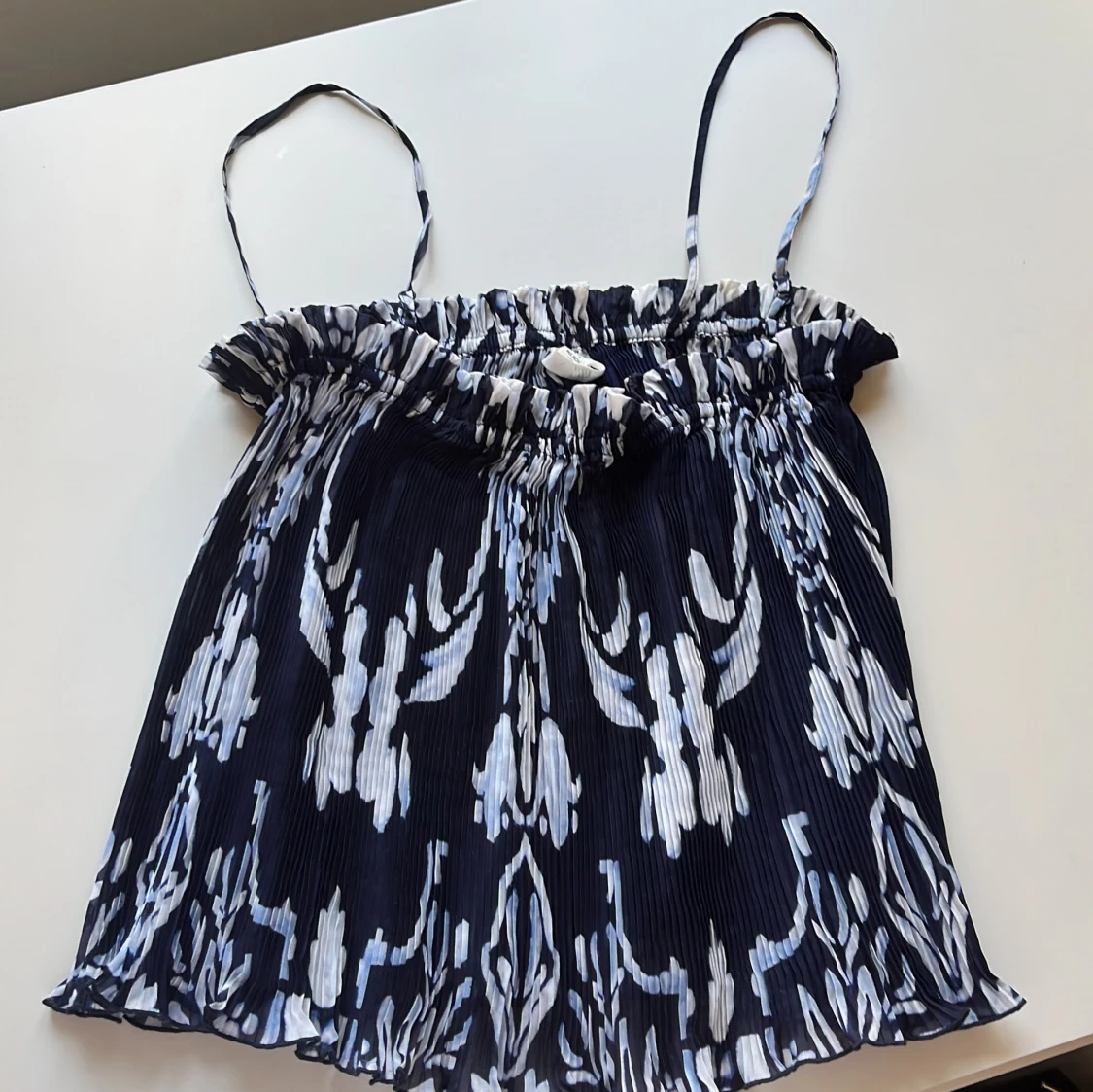  plisserad tubtopp med mönster - 2