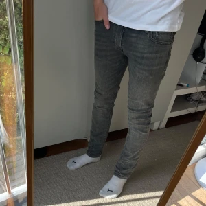 Jack&Jones jeans  - Tja! Säljer detta schyssta paret jeans från Jack&Jones !| Modell: Glenn(Slim)| Vid minsta fråga tveka inte att kontakta mig!| Pris alltid diskuterbart!|// Nils