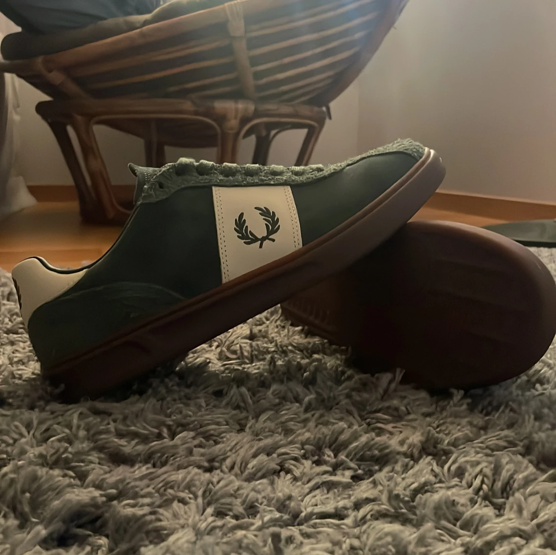 Gröna sneakers från Fred Perry