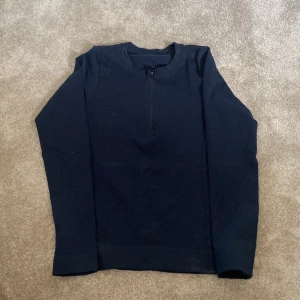 Träningstjöja - Långärmad träningströja💕