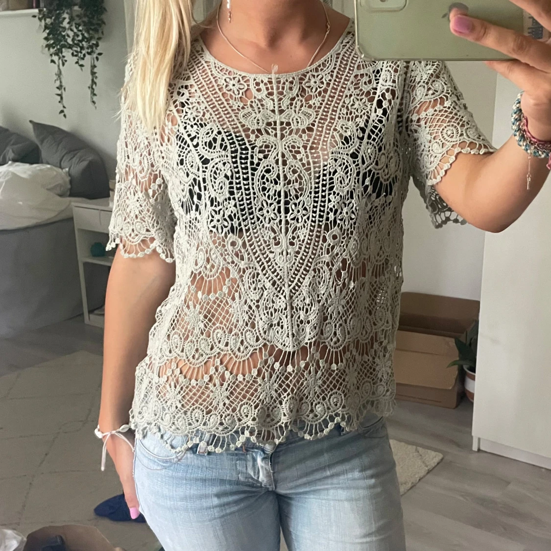 Ljusgrön spetsblus från Costes