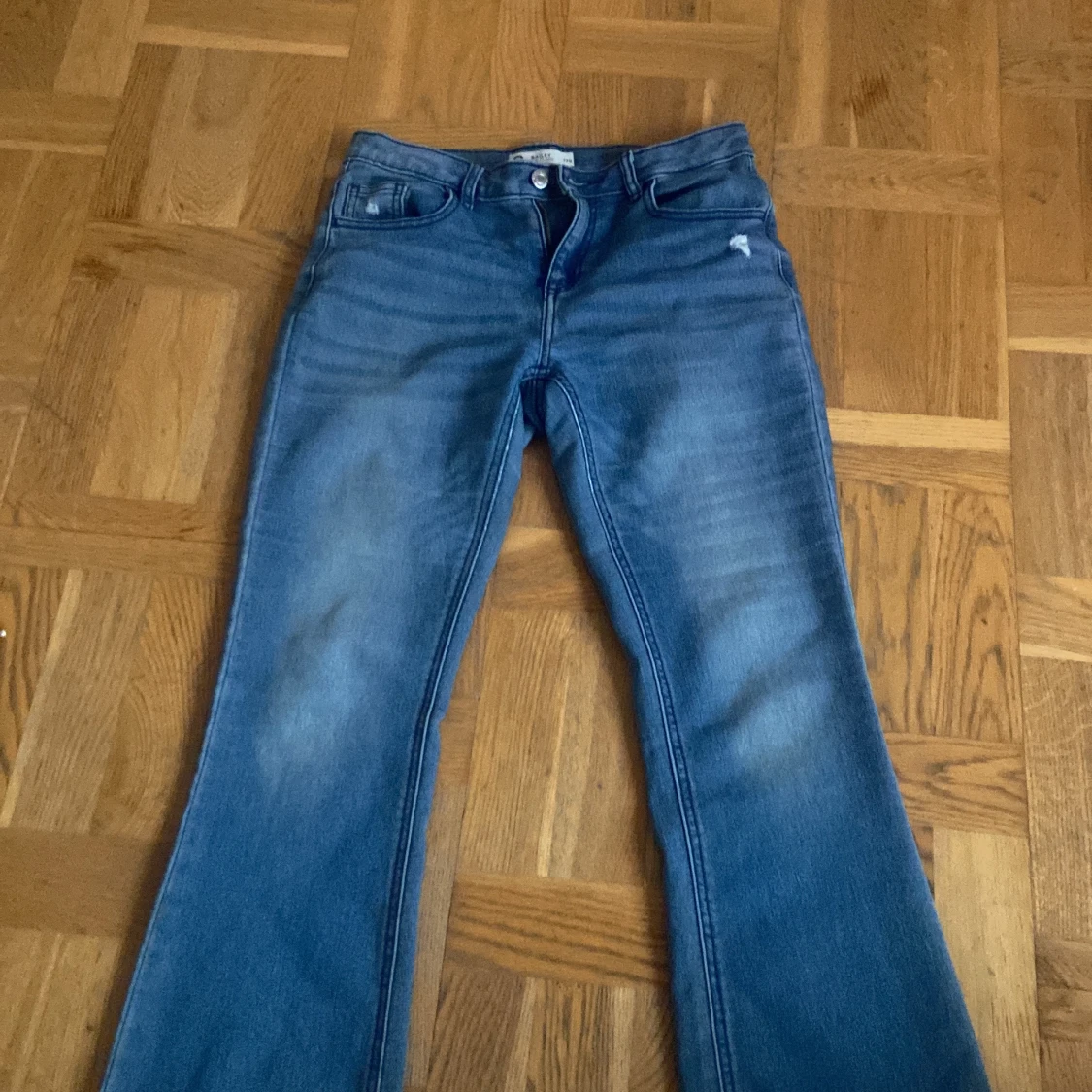 Blå kick flare jeans Bailey 170