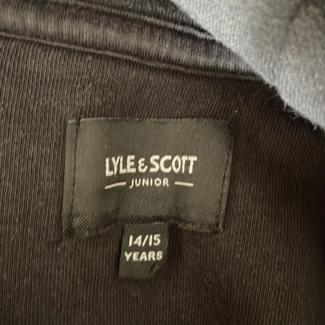 Svart hoodie från Lyle & Scott Junior - 2