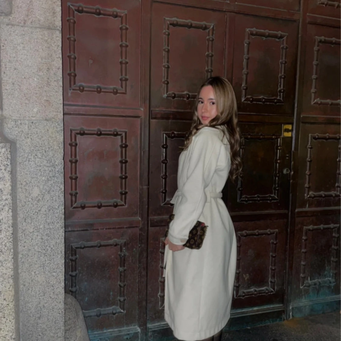 Beige kappa från LELA med bälte - 3