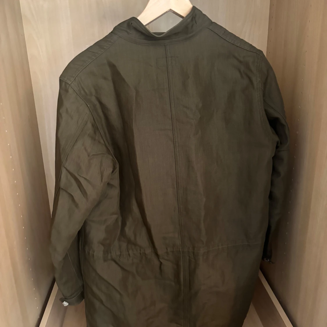 Olivgrön parkajacka från A.P.C. - 3