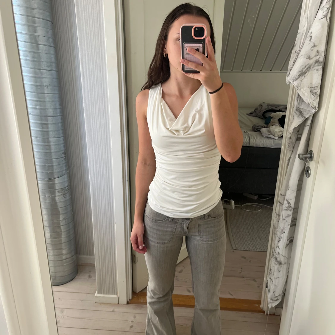 Vit draperad ärmlös topp - 1