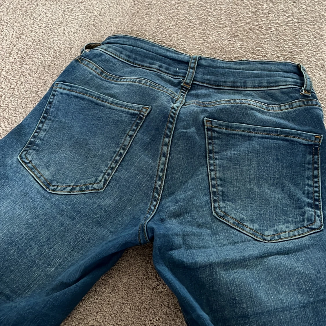 Blå bootcut jeans från Nelly - 4
