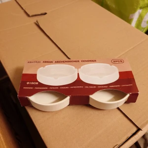 Askkopp - 2 st oanvända askkoppar