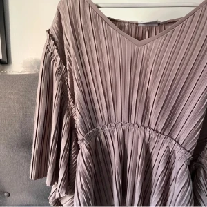 Blus - Säljer denna jättefina blus ifrån Kappahl. Säljer då jag rensar min garderob. Aldrig använd! 🫶🏼