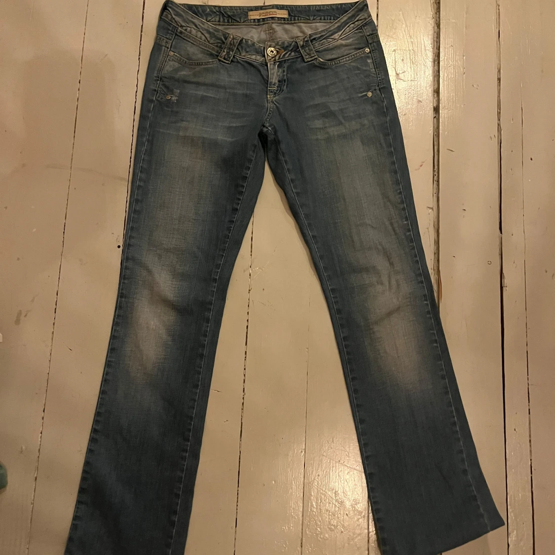Blå bootcut jeans från Vero Moda